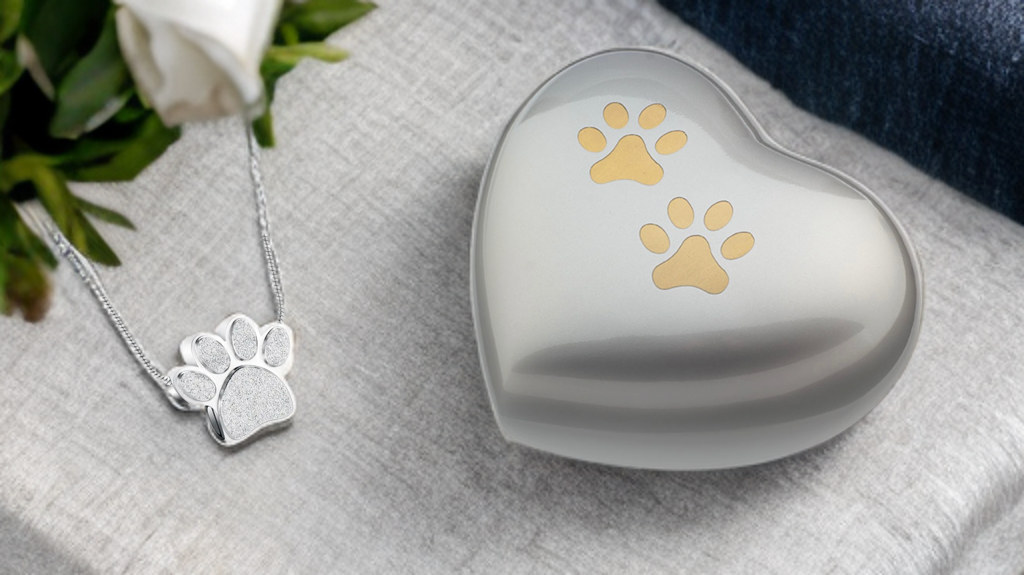 Urna conmemorativa con forma de corazón y joya de recuerdo para mascota